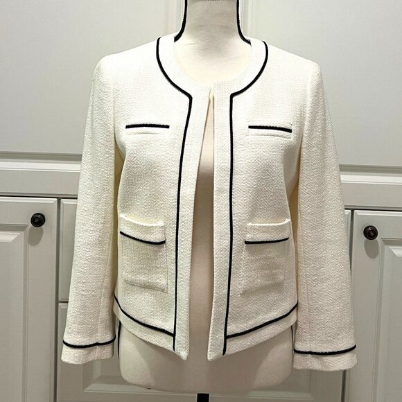 Ann Taylor Jackets & Blazers - NWT Ann Taylor White/Blue piping Cropped Cotton Textured  blazer size 4